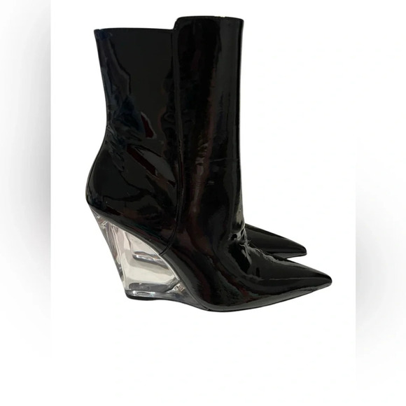 NWOB Stuart Weitzman Patent Leather Black Wedge Booties in size 6 - Picture 7 of 12